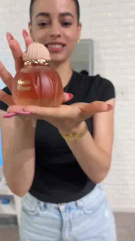 This ain’t your basic vanilla. This is vanilla on vacation—luxury, soft, and rich. 🎯 #TikTokMadeMeBuyIt #VanillaPerfume #LuxuryFragrance #creatorsearchinsights #perfumetiktok #fypシ 