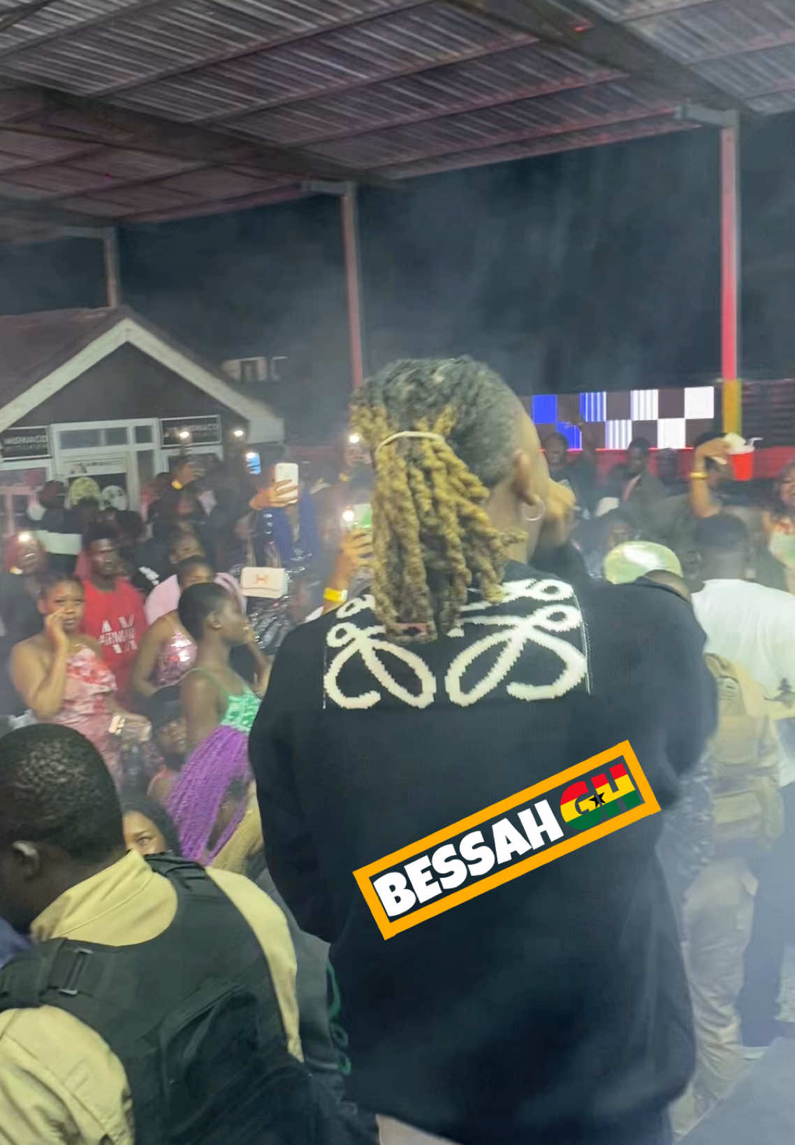 LIVE UPDATES : MAYORKUN IS IN THE HOUSE 🔥 Nigeria’s own @iammayorkun takes the stage at ‘LAGOS PARTY’ at MONACO Bar & Lounge, Kasoa Nyanyano Road, opposite Safari Junction. @monacolounge.gh  - Follow @bessahghana for more updates