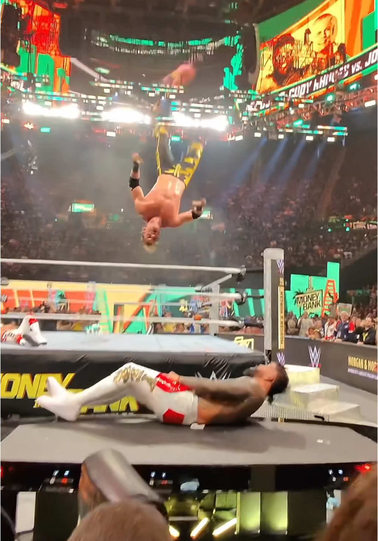 prime reaction 👀  @Logan Paul @WWE 