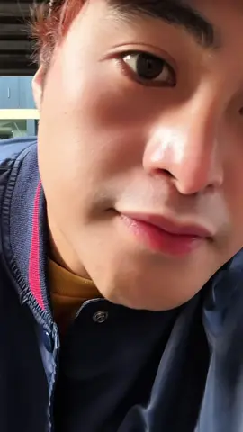 Serving street-style nostalgia 🍂🧥 Who says vintage can’t be timeless? #BangkokStyle #FitCheck #VintageVibes #StreetwearDaily #OOTD #MenWithStyle #RetroFit #CityLook #FilipinoInBangkok #FallLayers #AsianStreetStyle #creatorsearchinsights #fyp #fashiontiktok #fashionmen 