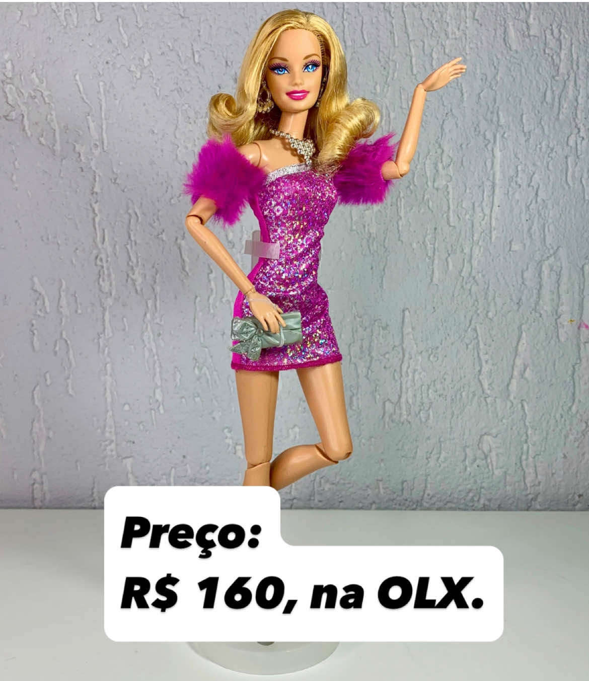 mattel boneca barbie fashionista 2009 wave 1 glam articulada original antiga coleção  VENDA DE BARBIES - ENJOEI E OLX 🛍️ PREÇO: R$ 160 👉🏻 Para mais informações sobre a compra e a condição da boneca, acesse as Lojinhas da Lu nas plataformas Enjoei e OLX! - Link para compra pelo ENJOEI: https://www.enjoei.com.br/@luciane-055781 - Link para compra pela OLX: https://www.olx.com.br/perfil/luciane-0563013a #barbie #barbiegirl #barbiefashionista #barbiearticulada #barbietiktok #barbieantiga #barbievenda #barbiecompra 