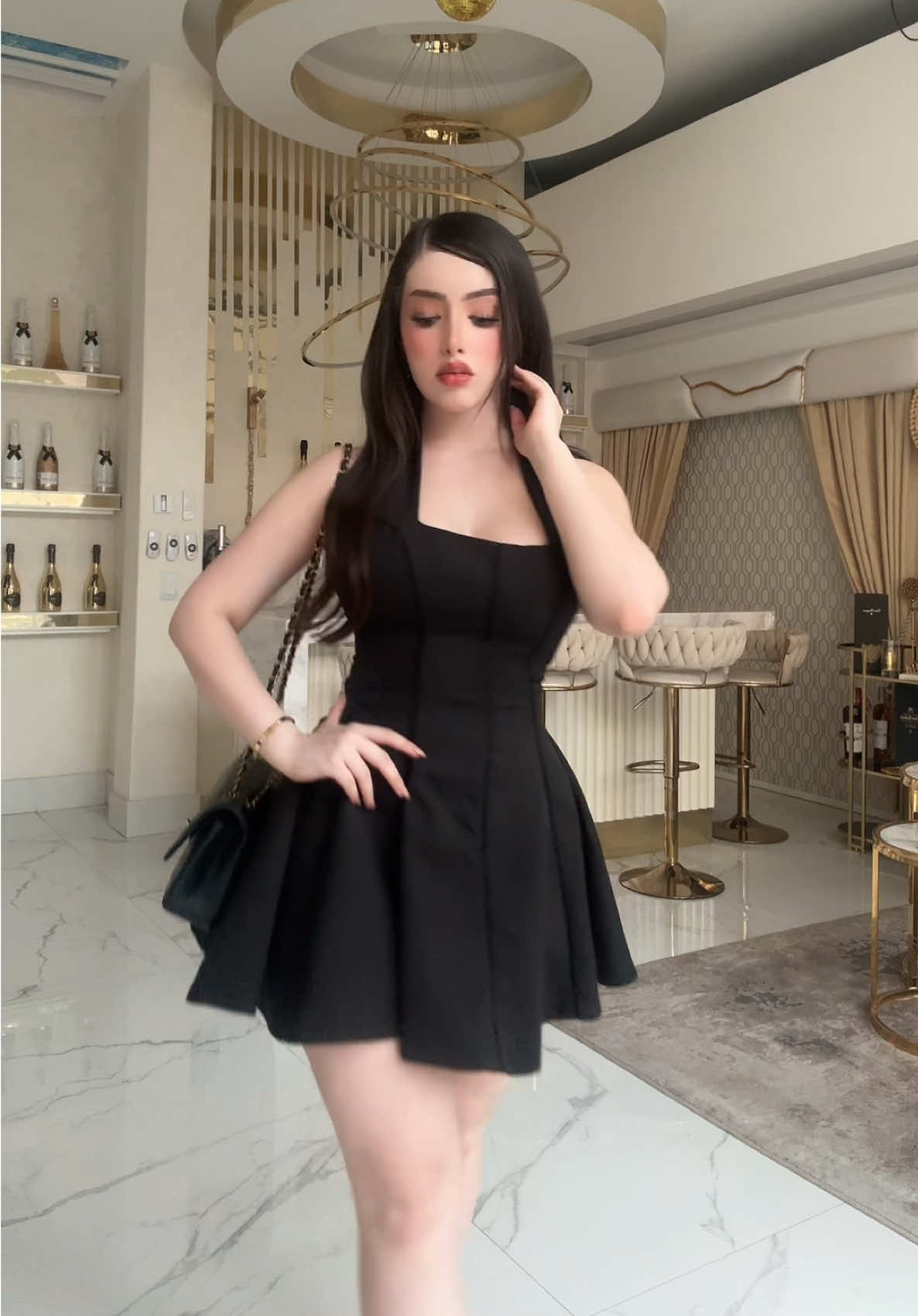 Me sentí muy Princess 🖤 #OOTD #blackdress #fashiontiktok #pov @WomansWorld ootd 🔝