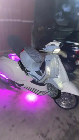 gini trenny??     #CapCut #fyp #vesmet #lewatberanda #moost? #sprint #vespaindonesia #jjcapcut 