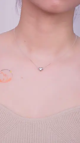 Dành tặng dây chuyền tim phồng D0195 cho ai đó khiến tim “phồng to” 💞#tleejewelry #daychuyenbactlee #lactaybactlee #nhanbactlee #khuyentaibactlee #nhanbactlee #lacchanbactlee #lacchanbactlee #setquatangtlee #nhandoibactlee #trangsuc 