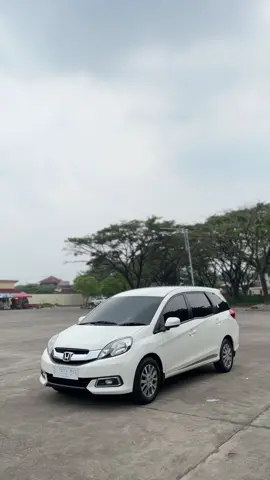Honda Mobilio tipe E prestige Th 2014 Automatic Transmisi Nopol B jakbar tangan pertama, surat lengkap faktur, pajak Off 04/2023, plat off 2024, an perorangan Km 92 rb on going Bodi utuh, tidak bekas laka, tidak ada kropos, tidak bekas banjir, (unit pemakaian di kudus sudah 5 th an) Interior jok retrim mbtech, rapi bersih nyaman mesin bagus, matic normal, kaki2 senyap, ban depan 95% ban belakang 85% Lokasi kudus kota Rp 11x.000.000 nego Wa / telf 082222219242 • • • • • #jualbelimobilbekas #mobilbekaskudus #jualbelimobilsemarang #jualbelimobiljogja #oemlook #oemlookindonesia #jualvelg #jualvelgbekas #jualbelimobilkudus #jualmobilbekas #meatyfitment #jdmcars #carstylethailand #thegoodrides #goodrides #speedtuner #gejolakkawulamuda #simplyfitment #baggedlife #stanceworks #madzdafitment #volkraysforlife #raysnation #groupotomotif1990 #jualvelgori