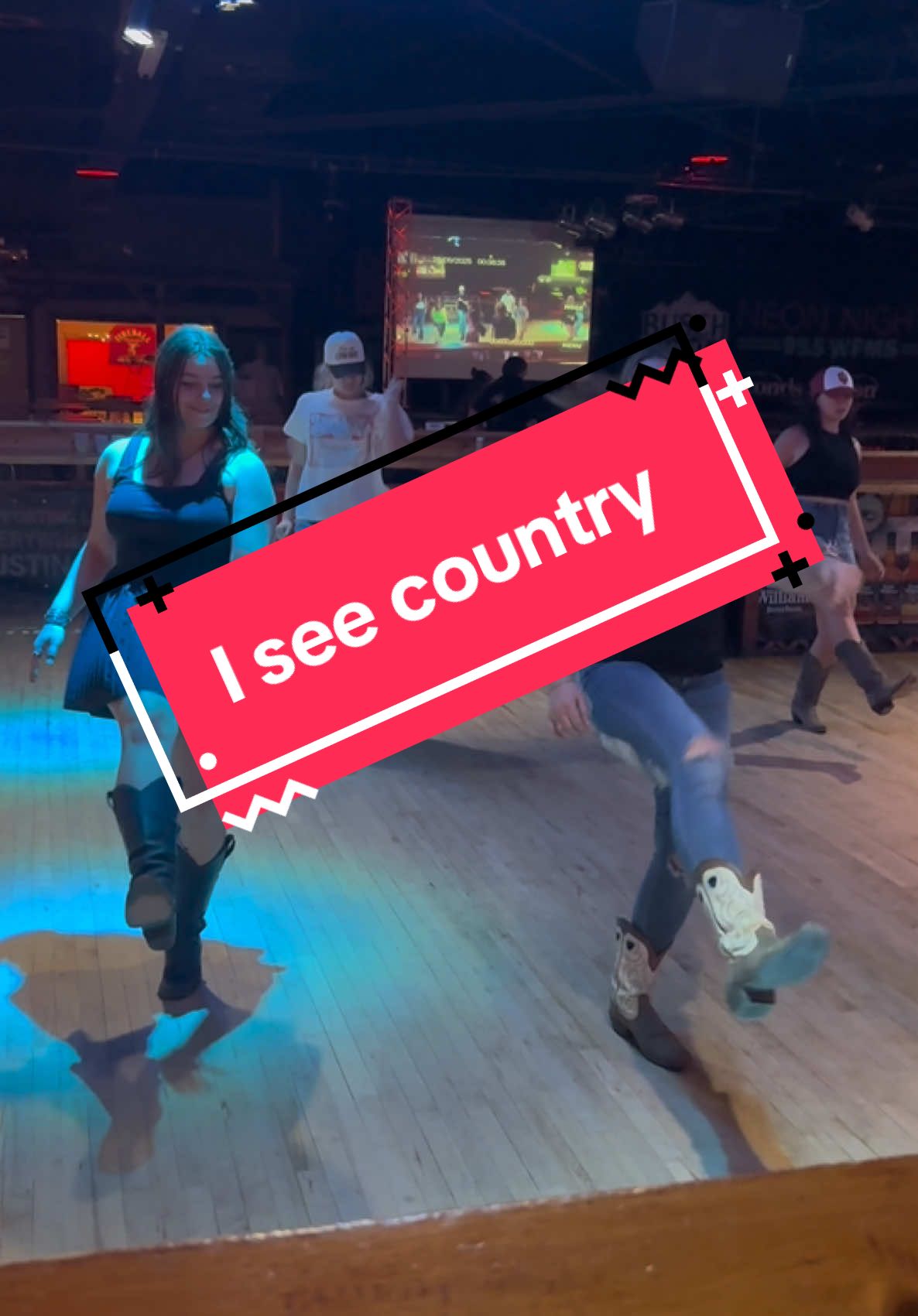 We like to dance to the songs their singin @Mika  I see country | Ian munsick  #linedancersoftiktok #8secondssaloon #linedancing #8seconds 