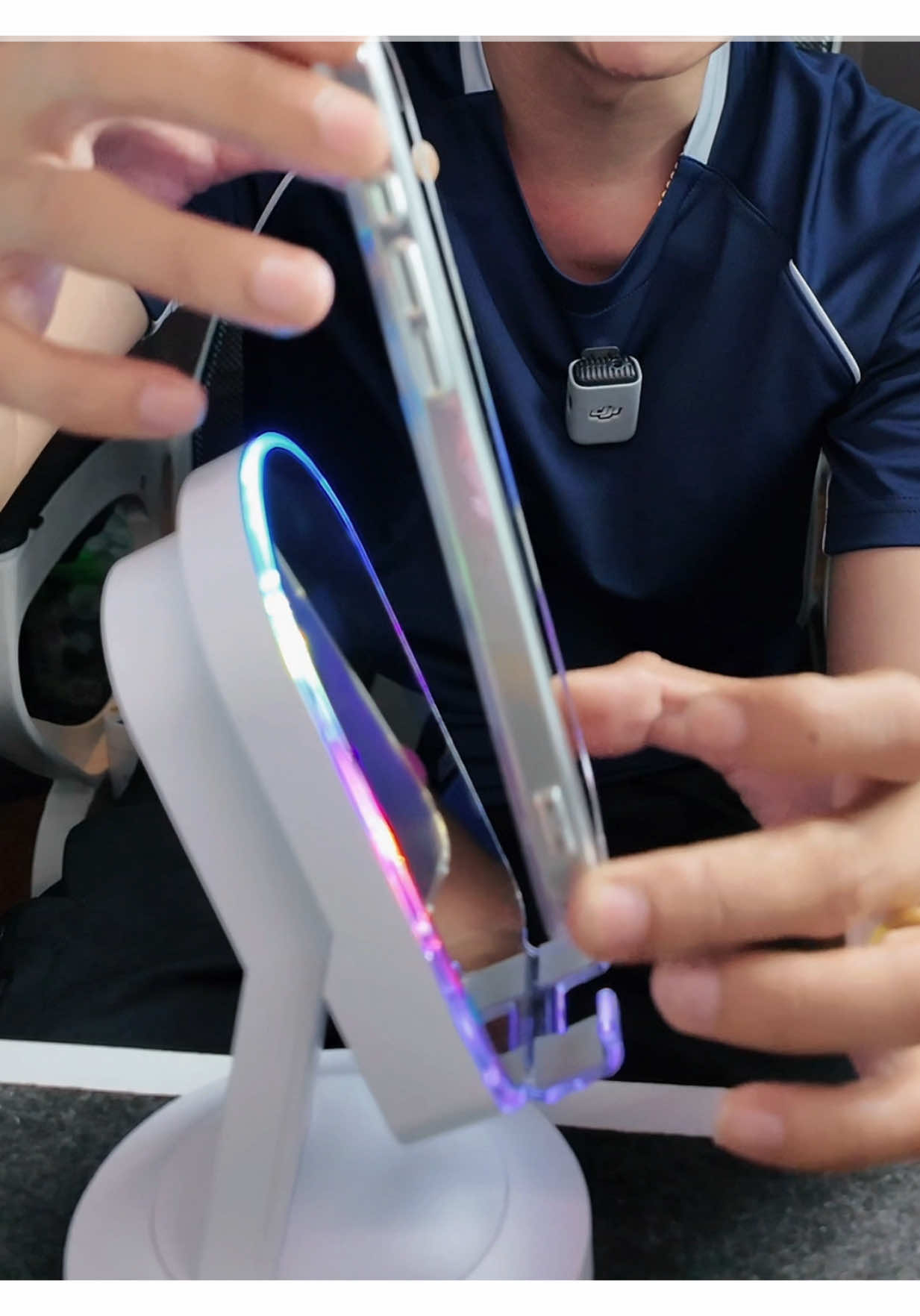 ตอบกลับ @พี่แว่น Gadget เป็นลำโพงที่เจ๋งมากในปี2025นี้เลย ไม่ต้องเชื่อมบลูทูธ ใช้ได้ทุกรุ่น #ลำโพงบลูทูธ #ขาตั้งโทรศัพท์พร้อมลําโพง #ขาตั้งลําโพง #ขาตั้งมือถือพร้อมลําโพง 