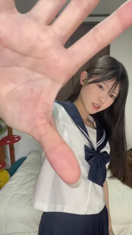 小学生の時に吸ってた花の蜜、何か分からんらん！