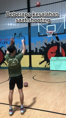 1️⃣ “STOP Shooting Sembarangan! Cara BENAR dan SALAH Shooting Form Basket 🏀” 2️⃣ “Fix Shoots Kamu Sekarang! Inilah Rahasia Shooting Form yang Tepat! 🔥” 👉 “Jangan biarkan form shooting kamu bikin gagal di lapangan! 🚫🏀 Di video ini aku tunjukin perbedaan antara shooting form yang salah VS yang benar! ⛹️‍♂️ Pastiin kamu latihan dengan form yang tepat biar tembakanmu makin akurat dan konsisten! 💪✨ Siap jadi shooter yang viral? Yuk, simak videonya sampe habis! 🔥 #ShootingFormChallenge #BasketballTips #ViralBasket #BasketballIndonesia #FormShooting #BelajarBasket #BasketballLife”#fyp #trending #FYP 