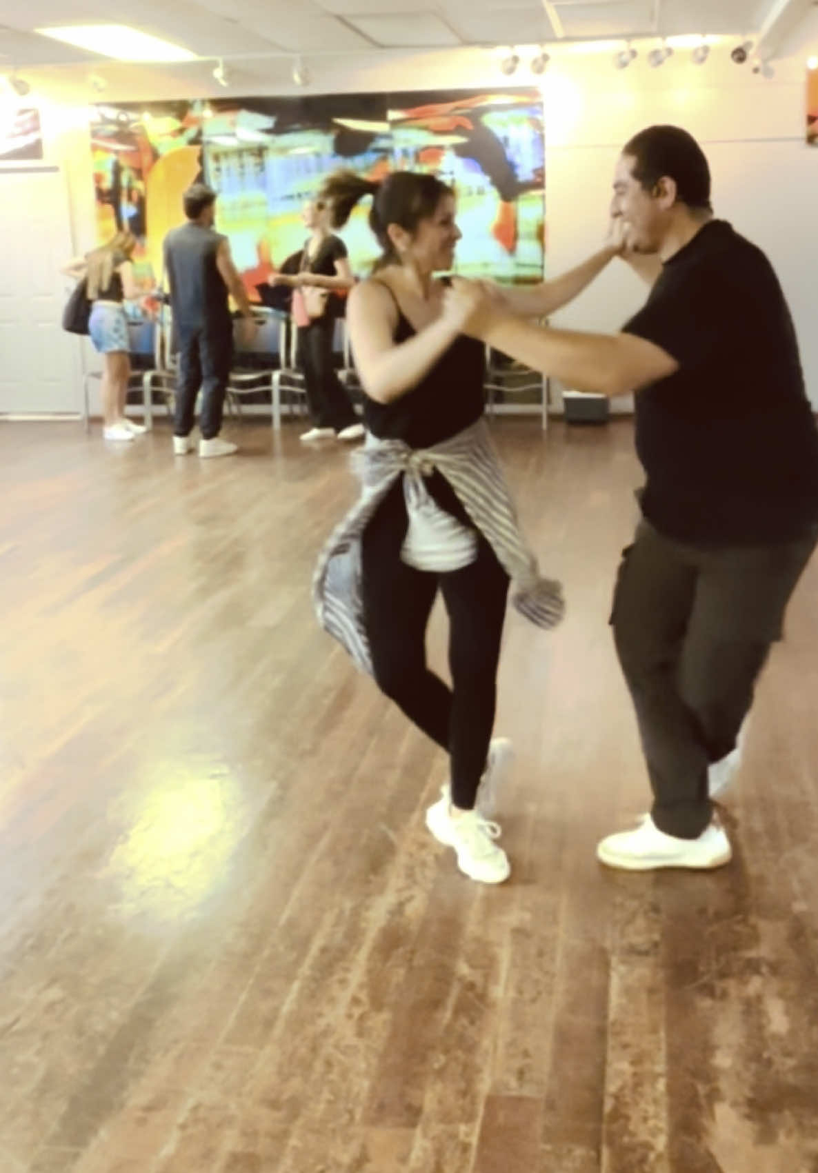 Salsa Class 💃🏼🇨🇴 en Utah 🇺🇸  #dance #dancers #class #cali #salsacaleña #salsachoque #utah #utahsalsa #eeuu #eeuu🇺🇸 #caliescali #my #2025 #dancexpressionart 💛