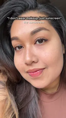 I love this product ! As someone who usually dreads sunscreen because it makes me sweat more and burns my eyes, this is so easily applied and doesn’t feel like I have anything on! 😍 #CarslanCrushBrandDay #CarslanSummerMakeup  #carslanmy #carslanpowder #sunscreenpowder #sunscreen #presspowder #waterproof  #oilcontrol #makeup #basemakeup #makeuphacks #uvprotection 