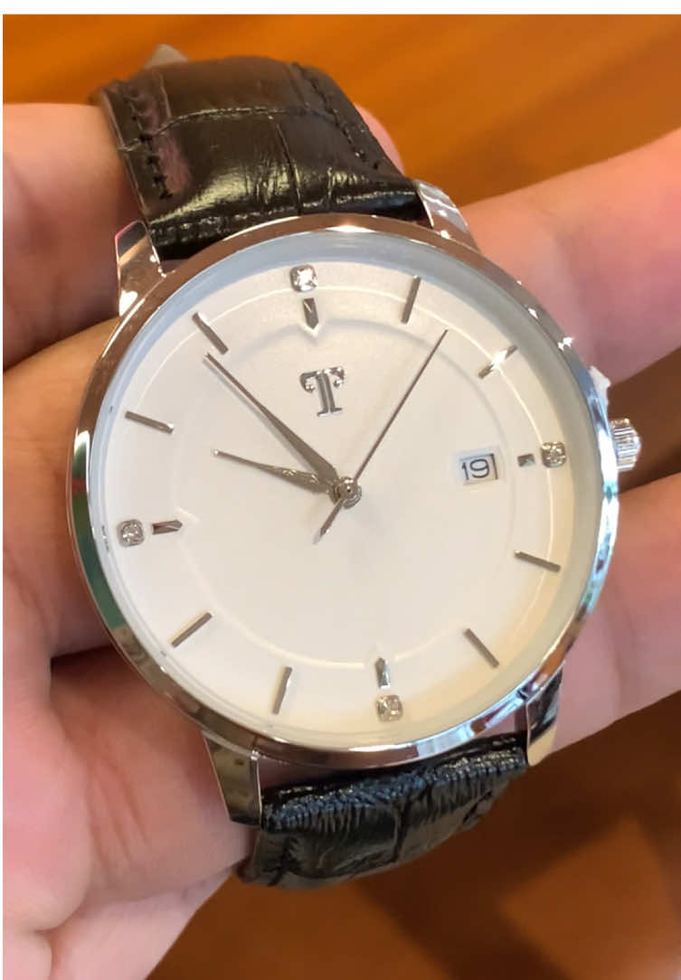 Buruan diorder jam tangannya jangan sampai kehabisan #jamtangan #jamtanganviral #jamtanganmurah #jamtanganoriginal #jamtangankeren #jamtanganmewah #jamtanganantiair #jamtanganpria #jamtanganlelaki 