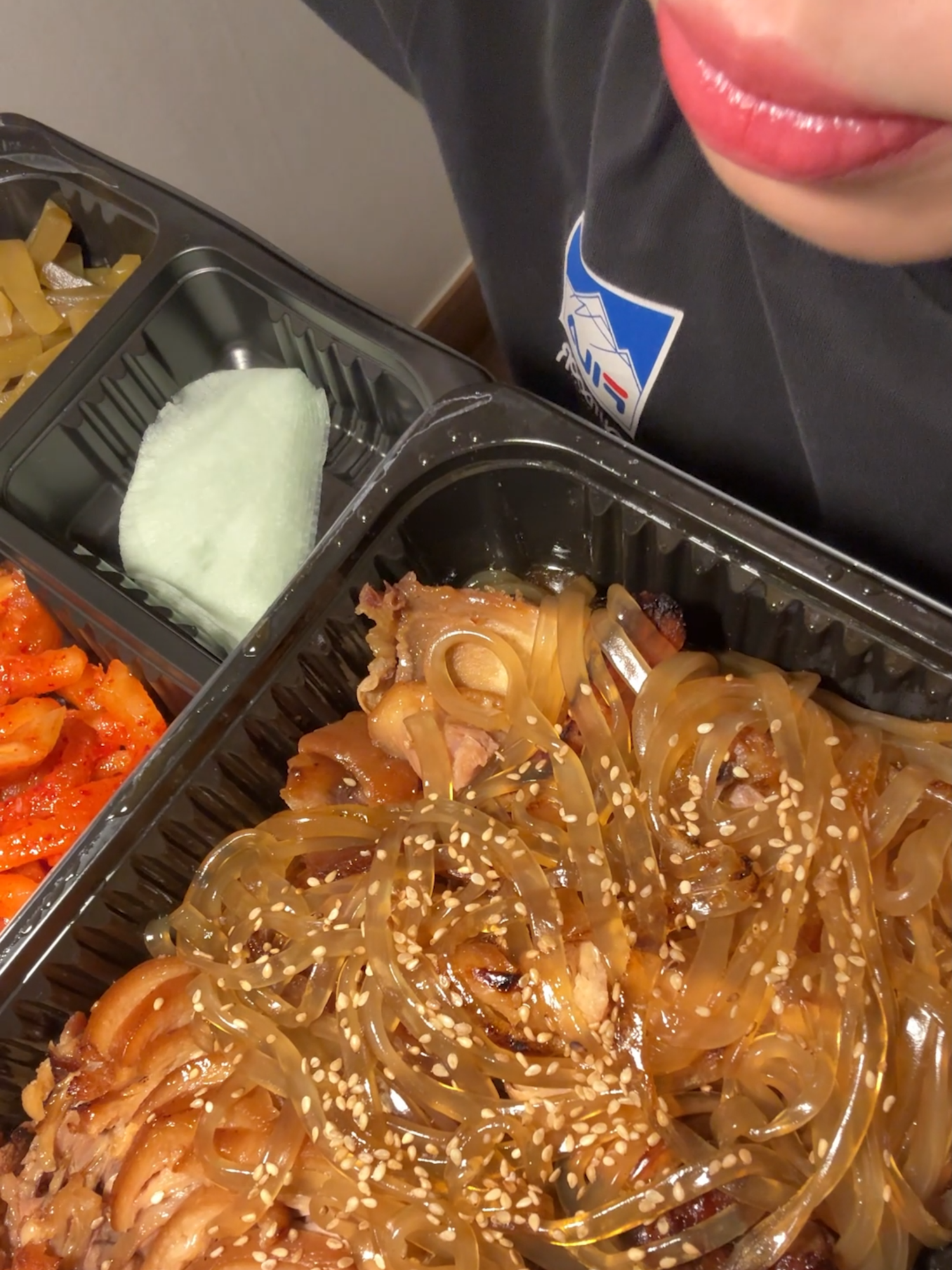 마왕 족발 먹방ㅣ Jokbal mukbang ASMR 마이크 세팅 오류로 소리가 좋지 못합니다 ㅠ.ㅠ  #asmr #asmrsounds #eatingshow #mukbang #mukbangeatingshow #mukbangasmr #food #koreanfood #pigfeet #jokbal #noodles #족발 #마왕족발 #먹방실패 #먹방 #먹방asmr