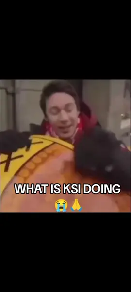 what is he doing 😳🕶️🤏 #ksi #sus #idk #HELP #meme #funny #YEAH #fyp #foryou #foryoupage 