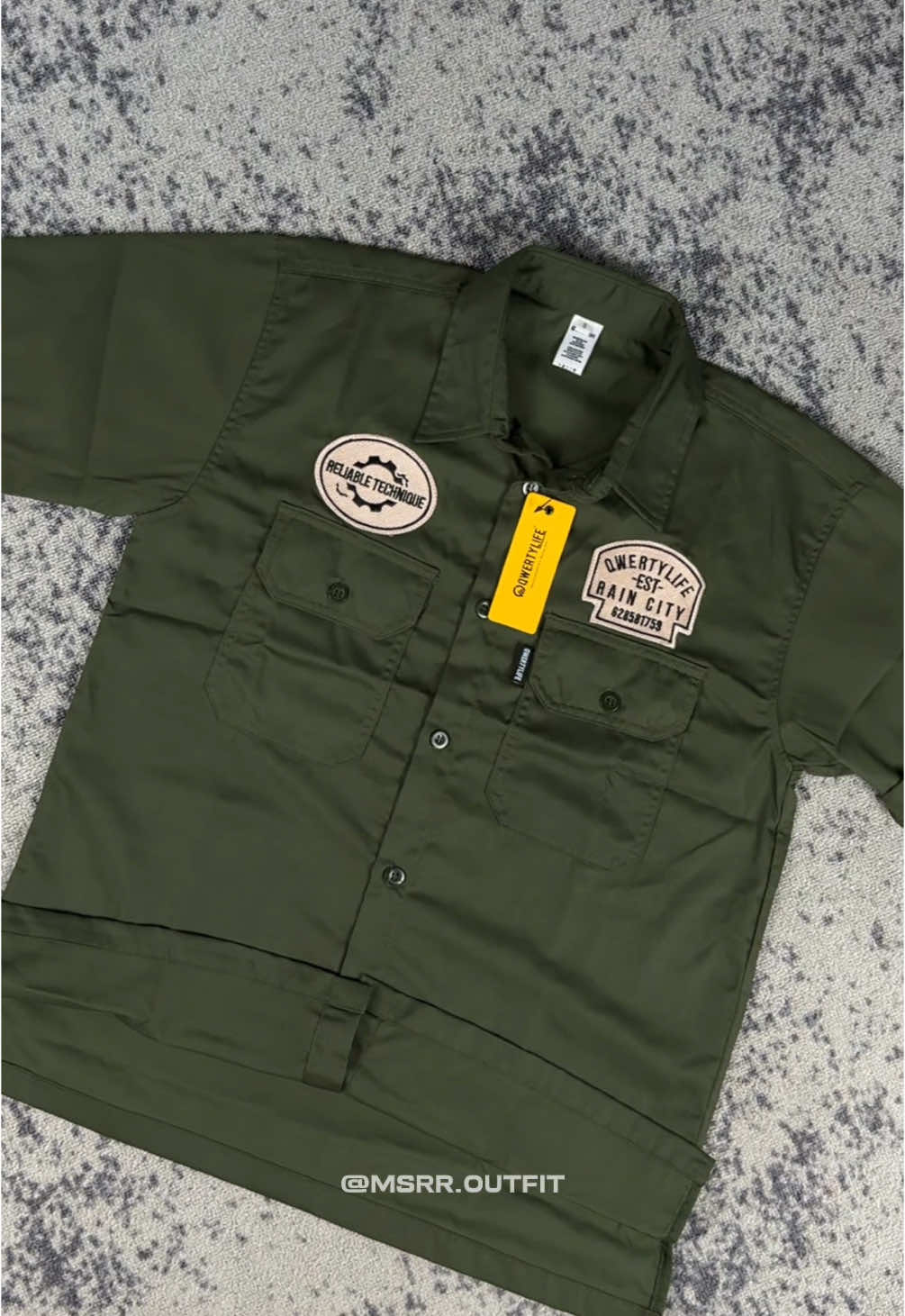 Work shirt qwertylife #workshirtoutfit #workshirt #kemeja 
