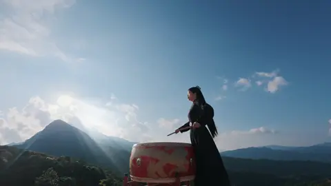 飘飘那一句，你养我？果然这一生她还是自己养自己！#中国鼓心 #喜剧之王 #山川鼓语 #hereweareagain #原创视频