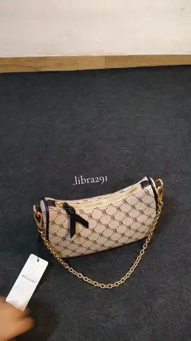 tas selempang wanita secakep ini🥰🫵 #taswanita #slingbag #bostanten #viraltikto #fypageシ 