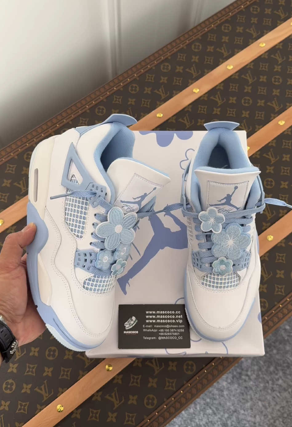 Jordan 4 🩵☁️ #menfashion #fürdich #goviral #fürdichseiteviral #fashiontiktok #fyp #fashion #styleinspo #vira #jordans 