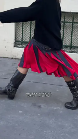 leaving the drama I absolutely started #inhouseblend #walk #skirt #party #clothingbrand #brand #fashion #fashiontiktok 