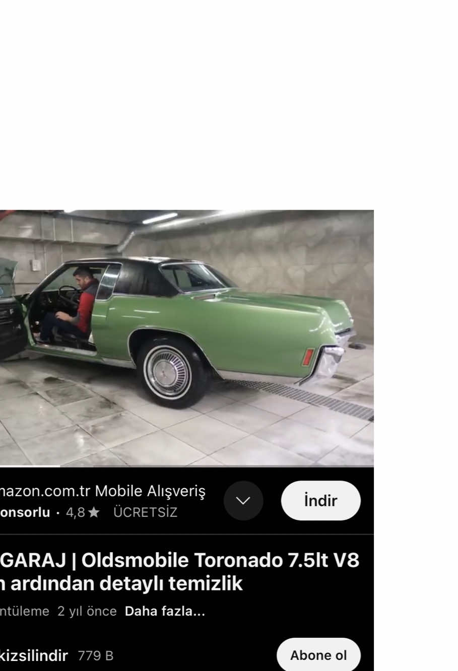Cadillac  💚 Açıklama; Araç sahibi aracın her parçasının orjinal olduğunu söylüyor ama yanlış yalan bilgi  Tozlu Garaj serimizde bugün; İstanbul'daki Tozlu Garaj'dan çok özel ve müthiş kondisyonda bir Oldsmobile Toronado çıkaracağız. Amerikan otomobillerinin dev boyutlara ulaştığı 1970'li yıllara ait olan Toronado, sadece boyutları ile değil, ayrıca motoru ile de insanı hayrete düşürüyor. Bir otomobilde standart olarak kullanılmış en büyük V8 motorlardan bir tanesine, yani 455cu-in - 7.5lt hacme sahip olan araç, sesi ile de adeta insanın ciğerini oynatıyor. Videomuzda 14 yıldır tozlanan bu aracı detaylı temizliğe götürecek #eşreftek #atv #tozlugaraj #sekizsilindir ##eşrefrüya 