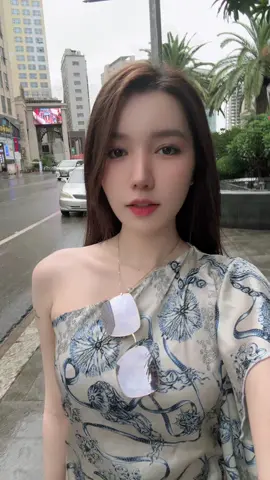 一个人在变得铁石心肠之前，也曾经付出过全部的温柔与信任 🫢