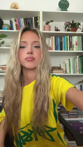 quiero el de la ceja YA