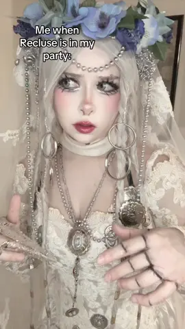 SHE IS SO BAD FR 😏 #eldenringnightreigncosplay #revenantcosplay #eldenringnightreign #recluse 