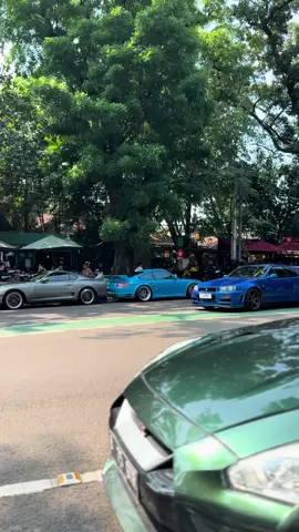 Fast and furious in jakarta💥 #carsoftiktok #foryoupage #kenthung #fyp #gtrr35 #supramk4 #r34 #nsx #fyp 