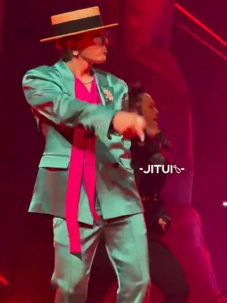 Bullshit 🔥💃👑🙌😎 #ÜbermenschInMACAU_Day3 #GDRAGON2025 #지드래곤 