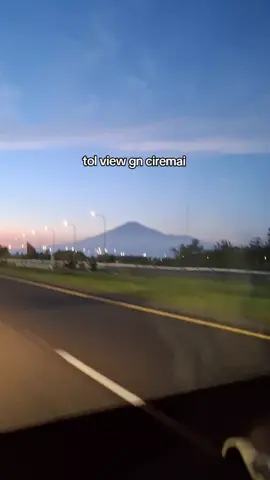 vibes subuh²✨️ #fyp #masukberandafyp #tolpalikanci #gunungciremai #sunrice 