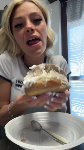 Io torno in Sicilia solo per le brioche con il gelato e la panna😫💗