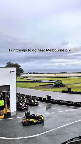 Went go-karting at this spot and honestly didn’t expect it to go this hard. The track overlooks the ocean so you’re speeding with full-on coastal views 🏎️🌊✨ If you’re planning a day trip or just need to settle who the fastest friend is, this is your sign 😋 Book ahead though, it gets packed. Also… bring your ego, and prepare for it to be destroyed 🤣 📍Go Karts, Phillip Island  #phillipisland #gokarting #australiadaytrips #coastaldrive #weekendideas #kartinglife #aussietravel #daytripdonewell #thingstodoinvictoria #thingstodoforfun #gokart #melbournethingstodo #phillipislandtrip 