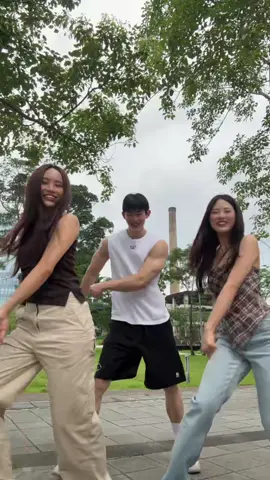 new funny dance🤣 #mymain #tiktoktrending #dancechallenge #fyp 