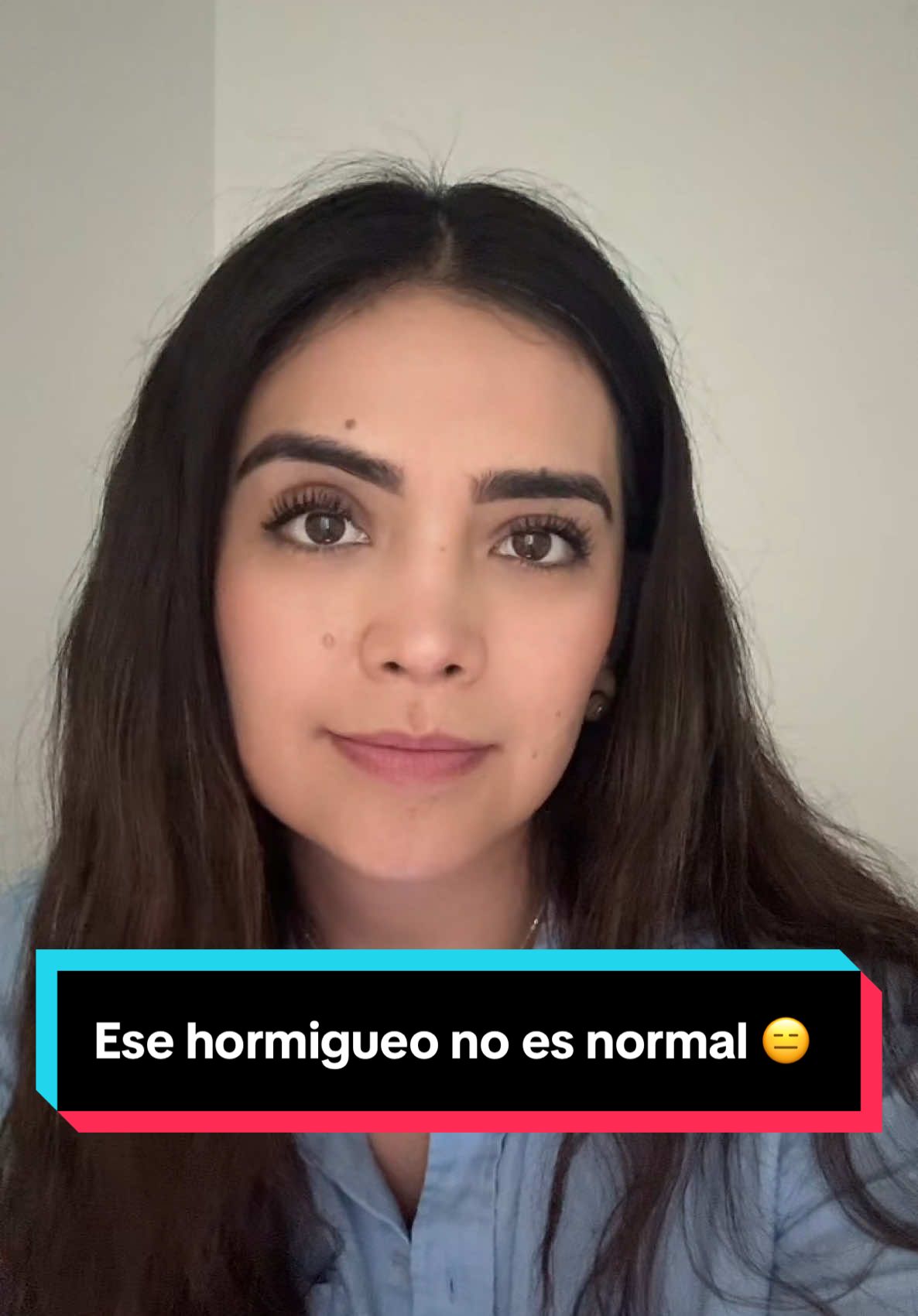 ¿Sientes tus piernas pesadas o con hormigueo al final del día? 🦵⚡ A veces no es cansancio… es tu cuerpo pidiendo ayuda con la circulación. Yo empecé a hacer pequeños cambios y a usar un sistema natural que me ha ayudado muchísimo 💚 Más energía, mejor circulación y una mente más clara 🧠✨ Comenta “CIRCULACIÓN” si tú también has sentido estas señales y te comparto lo que me está funcionando 🌿 #CirculaciónSaludable #PiernasCansadas #EnergíaNatural #BienestarFemenino #MásEnergíaMásTú #TikTokSalud #KarinaRamirez