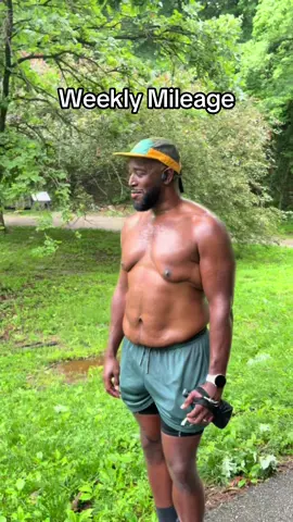 This was one of my favorite weeks of running yet! As I continue to run without a training program or goal in mind, I’ve found myself desiring to run each day. I wake up every morning ready to lace up my shoes and hit the pavement. This week was special as I celebrated #GlobalRunningDay with my @stlruncrew friends, explored new routes in my neighborhood, helped in the STL Run Crew activation with @seligashoes and @mounttocoast, and challenged myself with some speed work alongside my good friend @moody.thecreator! In the midst of all the miles that I’ve been putting in, I’m really proud of my recovery throughout the day. Proper nutrition, increased water and electrolyte intake, structured and intentional strength training and stretching have been key! Additionally, I love using my Garmin Forerunner 955 to track my body battery, sleep patterns, and training readiness. This helps to ensure I’m listening to my body and not overtraining.  For every running that was apart of this week, thanks for the miles! Cheers to a great week 🏃🏿‍♂️ #Running #runner #stlrunner #fitnessmotivation #Fitness #health #wellness #consistency #dedication #testimony  #hybridathlete #runtok #halfmarathontraining 