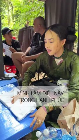 Tình yêu đong đầy trong cả chiếc tăm xỉa răng 😜 #dinhngocdiep #thamtukien #kyankhongdau #victorvu #bts #haimẫn #tiktokgiaitri 