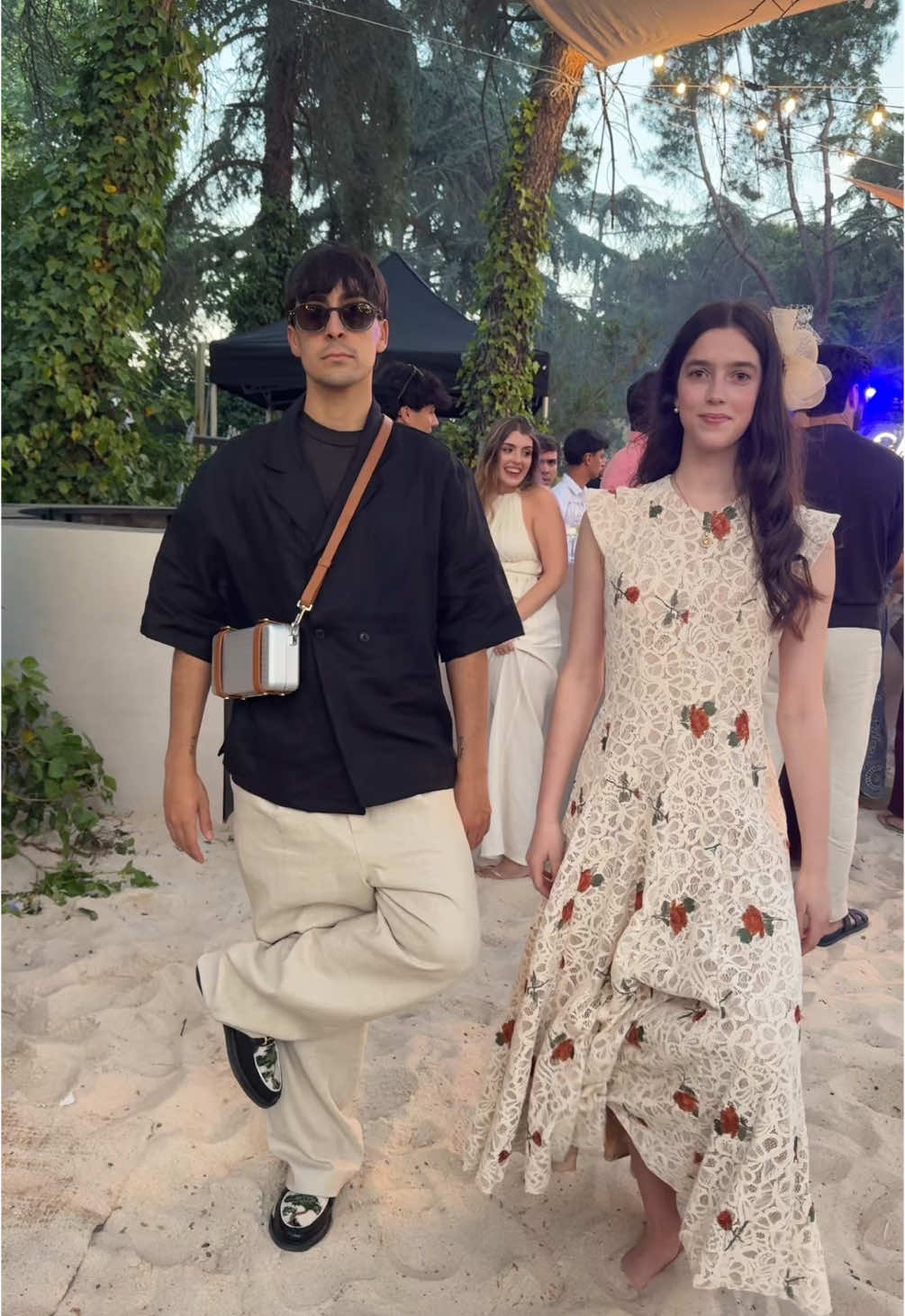 🏖️En la playa con @Nil Ojeda ¿le pido que me de cremita? 😜 #ClassicGeneration #InesdRobles #InesdeRobles #NilOjeda #fyp