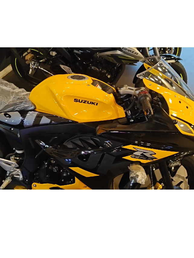 Every boys dream bike Suzuki Gsxr 😅😅 #gsxr #gsxr #gsxr #gsxr #gsxr #foryou #foryoupage #video #viralvideo 