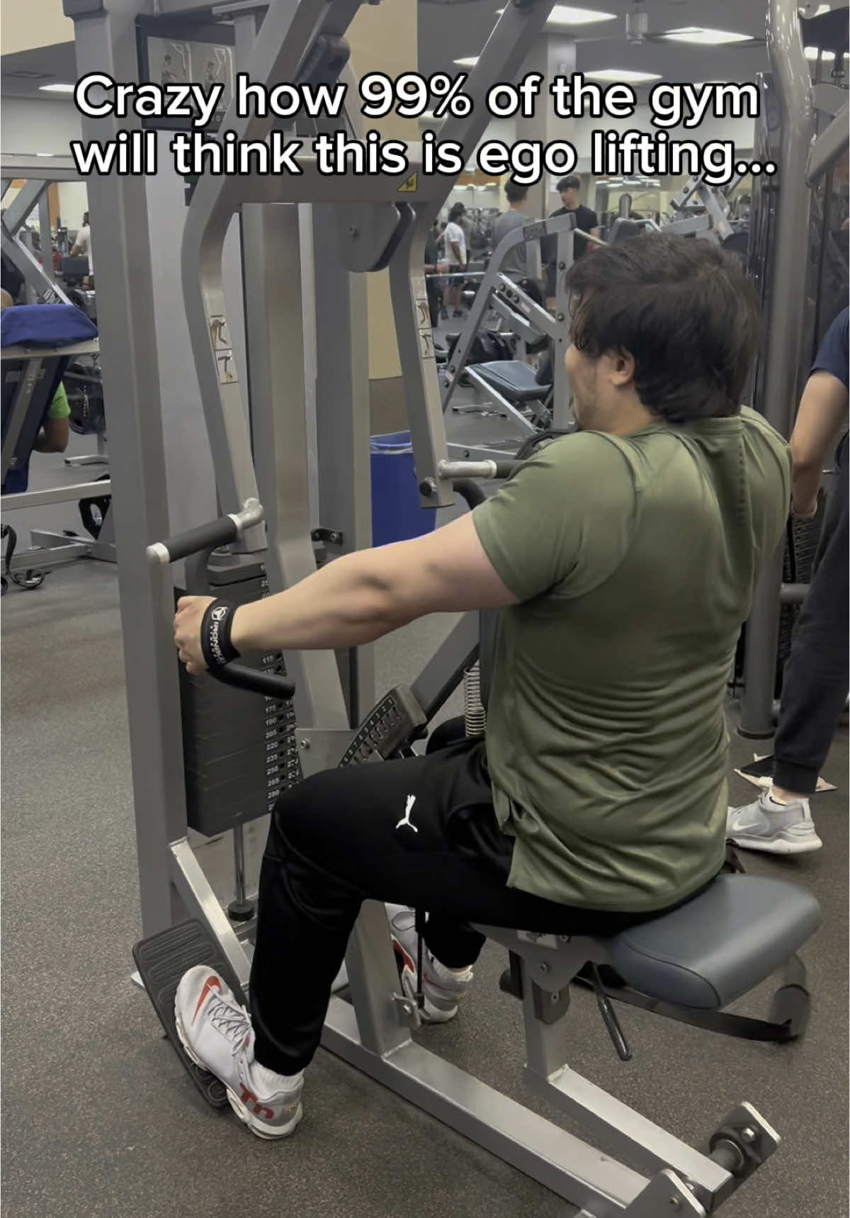 These arguments wouldn’t exist if everyone just understood joint actions.  #kelsoshrugs #shrugs #egolifting #hypertrophy #sciencebased #gym #sciencebasedtraining #GymTok #lifting #traptraining #hypertrophytraining #musclegrowth 