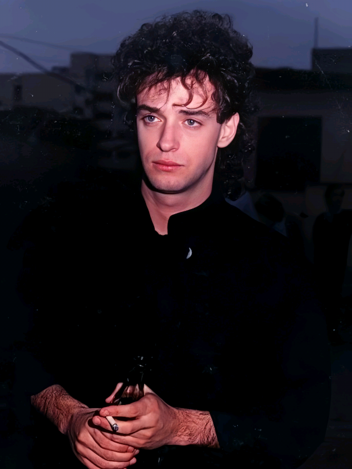 Entrevista a Gustavo Cerati en 1987. . . . . . . . . . #gustavo #gustavocerati #viñadelmar #cerati #sodastereo