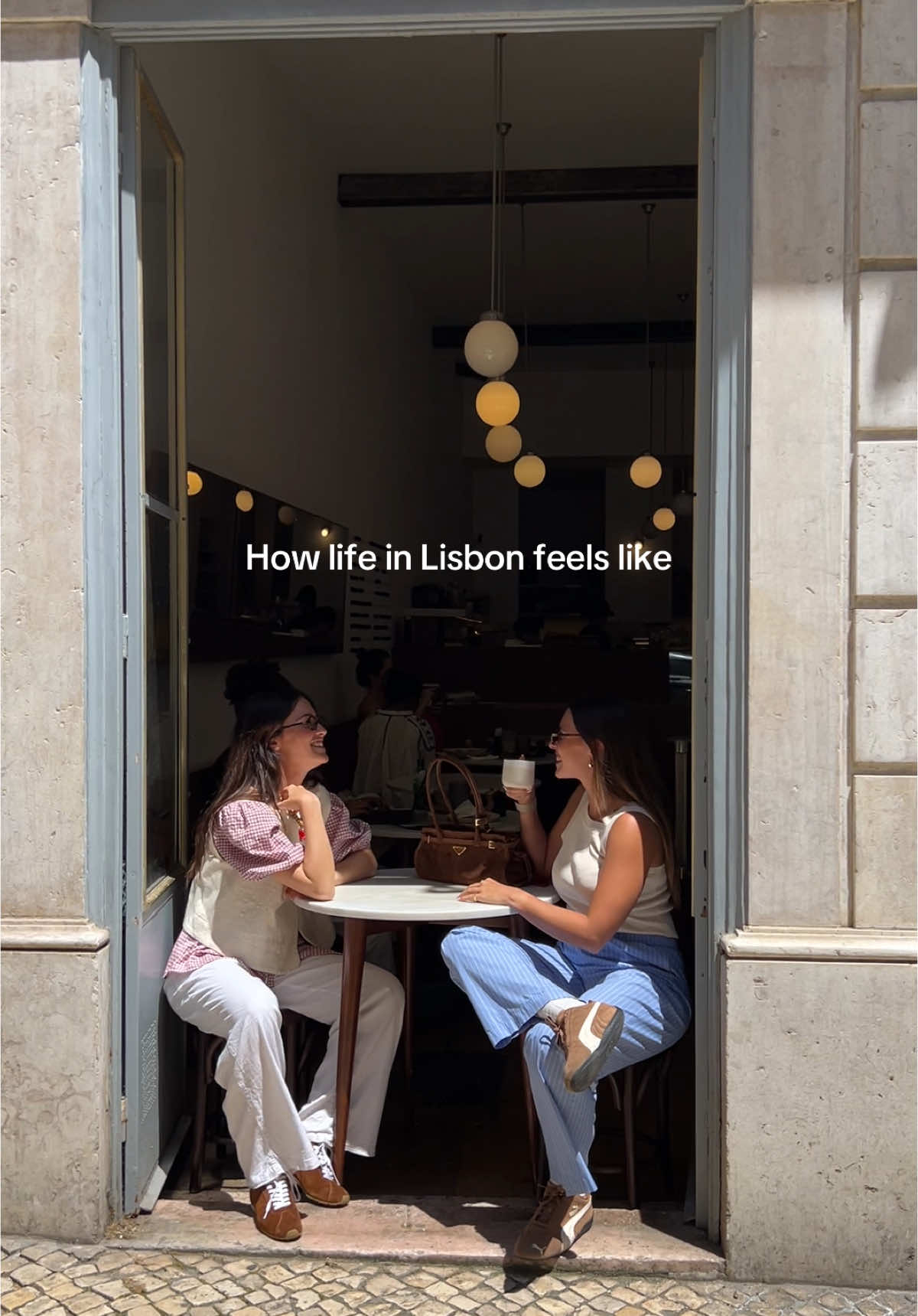 Cute coffee shops + sister = new business plan incoming ☕👀 #CoffeeShops #Sis #Sister #Lisbon #Portugal #Cafe 