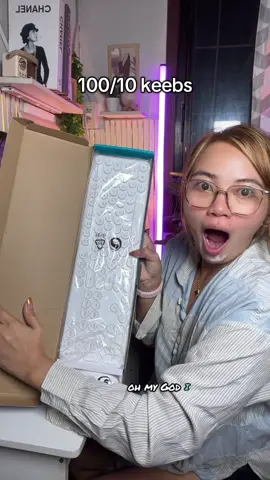 Can’t believe this is just affordable! 1M/10 to sakin! 💻🎧 #workfromhome #aesthetickeyboard #keyboard #rapoo @Rapoo Philippines 