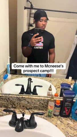 Bruh lunged at me on the first rep of ones wasn’t my fault🤣🤣🤣🤣🤣#fyp #fypageシ #fypage #footballvideo #viraltiktok #viralvideo #blowthisupforme #fypシ゚viral #FYP #studentathlete #football #relatable #footballtiktok #speedtraining #training #speed 