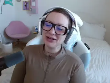 she is womanhood to me and she is my safe space i love her so much (reposting bc it got muted) #vanillamaceedit #vanillamace #fyp #viral #trending #tiktok #edit #softedit #womanhood #audios #twitchstreamer #bodyimage #bodydysphormia 