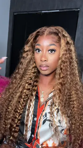 Currently up to $35 discount on this baddie!! 😍 @bgmgirlhairofficial #tiktokshopsummerturnup #highlightshair #highlightwig #deepwavewig #tiktokshopwigs #wiginfluencer #wiginstall #wigrecommendation 