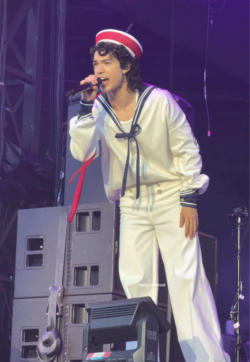 Conan Gray performing The Cut That Always Bleeds at Gov Ball NYC. #conangray #govball #coneheads #fyp #viral #foryoypage #wishbone @coneworld @conangray @user6141013131857 