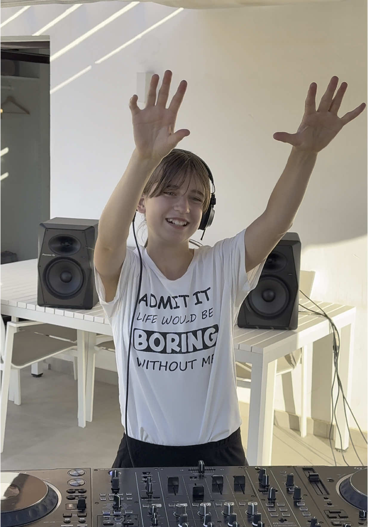 This is my biggest viral mix HIPS DON’T LIE x SATISFACTION 🔥🔊💃 tonight available longer version on my YouTube channel, also you will find many other long mixes there, I invite you to listen and watch 🎶❤️‍🔥🥳 #djmix #djing #mashup #techhouse #dj 