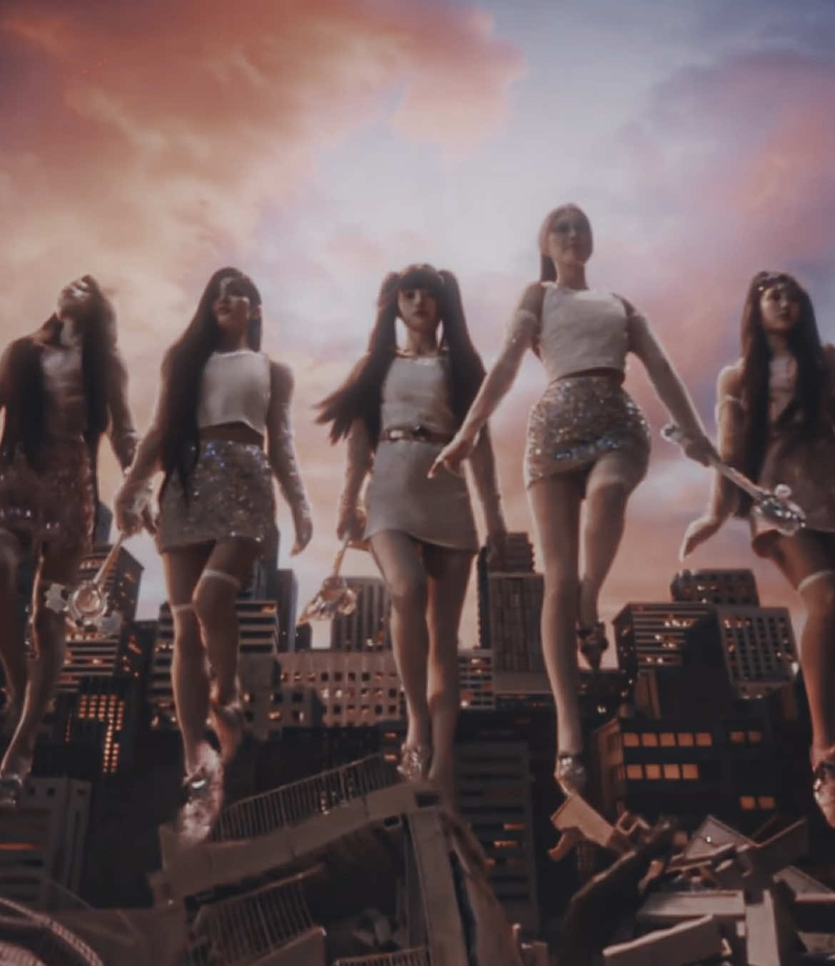 They’re magical girls || #ILLIT #illitedit #GLLIT #BOMB #kpopedit #kpop 