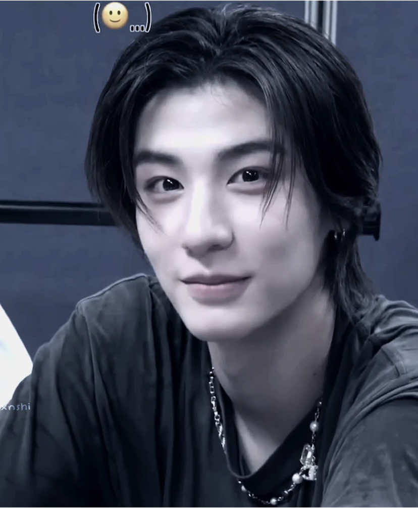 his eyes and smile bro pls hes so precious #kimdonghyun #kimleehan #kimleehanedit #leehan #leehanboynextdoor #leehanedit #boynextdoor #bnd #bndedit #boynextdooredit #kpopedit #softedit #foryou #fy #fyp #zxycba #viral 