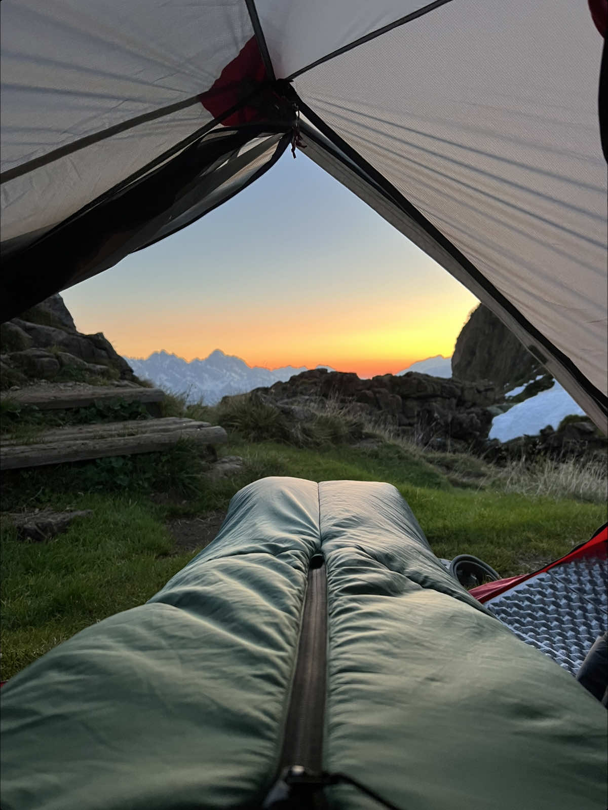 manifesting mountains 🥺 #Hiking #hiketok #hike #hikingadventures #camping #wildcamping #Outdoors #nature #adventure #mountain #mountains 
